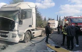 Tamire getirilen tırda yangın çıktı