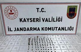 Tarihi eserleri satamadan yakalandı