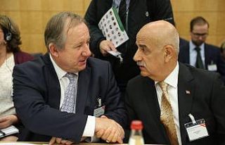 Tarım ve Orman Bakanı Kirişci, Paris’te ikili...