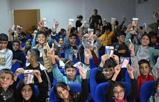 Tarsus’ta çocuklara diş sağlığı eğitim verildi