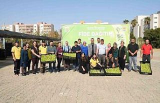 Tarsus’ta üreticilere ücretsiz 750 bin adet fide...