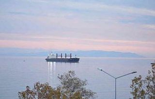 Tekirdağ’da karaya oturan 190 metrelik gemi kurtarıldı