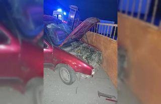 Tokat’ta otomobil duvara çarptı: 1 ölü 2 yaralı