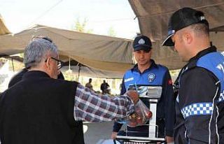 Toroslar’da semt pazarlarında gramaj ve etiket...