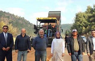 Tozman köyündeki yol yapım çalışmasını inceledi