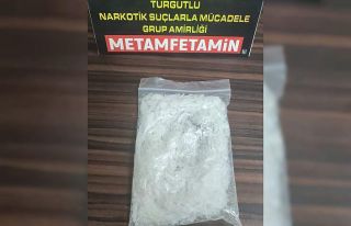 Turgutlu’da durdurulan otomobilden metamfetamin...