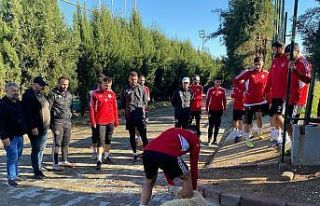 Turgutluspor, Ayvalıkgücü Belediyespor karşılaşması...