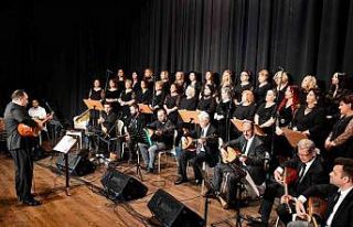 Türküler öğretmenler için söylendi