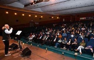 Ümit Yaşar Oğuzcan şiirleriyle anıldı