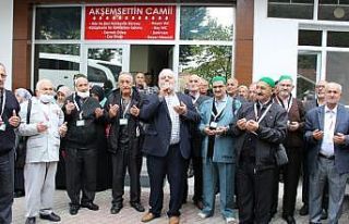 Ümre kafilesi dualarla uğurlandı