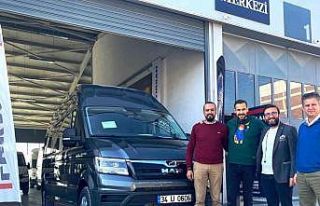 Ünlü oyuncu, tercihini Lokman Koçaslan Otomotivden...