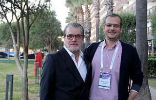 Ünlü profesör 43 yıl önce doğumunu yaptırdığı...