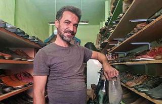 Unutulan 400 çift ayakkabıya gözü gibi bakıyorlar