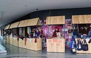 Üreten kadınlardan el emeği ürünler