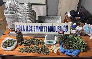 Urla polisinin takibi uyuşturucu ticaretine geçit...