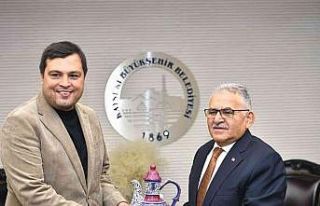 Uşak Belediye Başkanı, Başkan Büyükkılıç’ı...