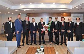 Vali Elban: "Öğretmenlerimiz çok kutsal bir...