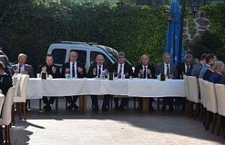 Vali Karadeniz, taziyeleri kabul etti