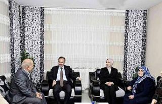 Vali Kızılkaya şehit ailesi ile bir araya geldi