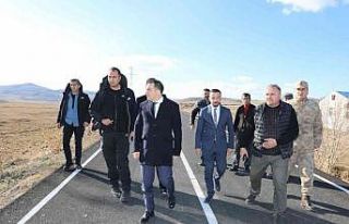 Vali Öksüz, köylerde incelemelerde bulundu