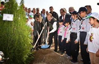 Vali Pehlivan ’fidan dikim etkinliği’ne katıldı