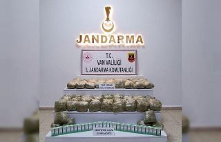 Van’da 80 kilo 911 gram toz esrar ve 2 bin 980 adet...