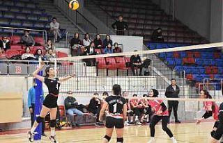 Voleybol Turnuvasının şampiyonu Asiye Hatun KYK...