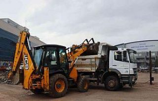 Yahyakaptan pazar alanında yenileme çalışmaları...