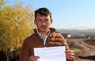 Yaşıtları oyun salonlarında vakit geçirirken...