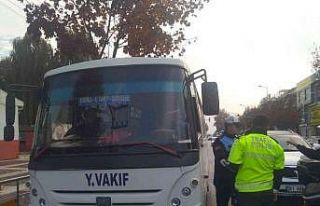 Yolcu taşıyan minibüsler denetlendi