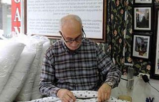 Yorgancılık mesleğini sürdürmeye çalışıyor