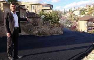 Yüksekova’da 40 yıllık yol asfaltlama sıkıntısı...