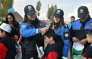 Yüksekova’da bin 550 ağaç toprakla buluşturuldu