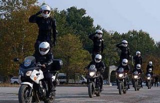 Yunus timlerinin gösterisi nefes kesti