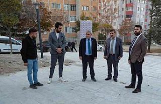 Zeybekler Parkı yenileniyor