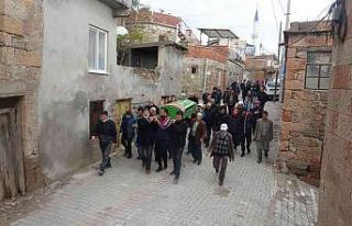 11 günlük yaşam savaşını kaybeden kadın toprağa...