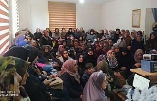 14 yaşındaki  Simanur 7 ayda hafız oldu
