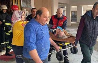 15 metre yükseklikten apartman boşluğuna düşen...