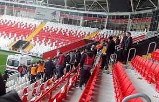 24Erzincanspor’dan tribündeki taraftarın kalp...