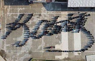 260 öğrenciden Tarsus’un kurtuluşu koreografisi