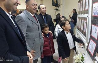 4. sınıf öğrencisinden kişisel karikatür sergisi