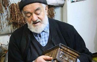 50 yıldır ahşaplara ilmek ilmek sanat işliyor