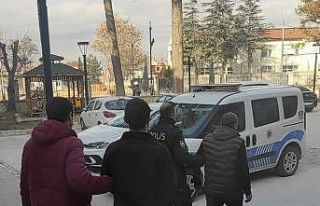 8 yıl hapis cezasıyla aranan şahıs polis yakaladı