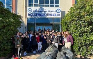 ADÜ’lü öğrenciler çevre temizliğine dikkat...