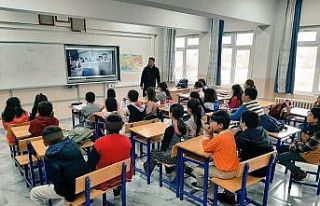 AFAD okullarda eğitime devam ediyor