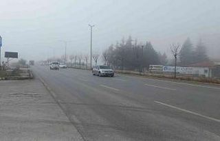 Afyonkarahisar sisli havaya uyandı