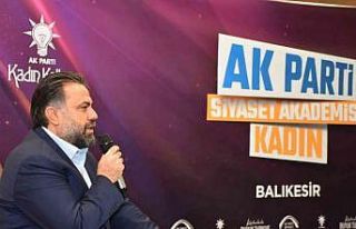 AK Parti “Siyaset Akademisi Kadın Balıkesir”...