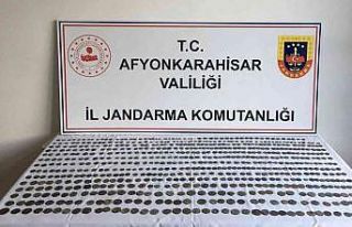 Akaryakıt istasyonunda 670 adet sikke ile yakalandı