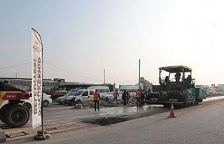 Akçakale’de yol genişletme çalışmaları sürüyor