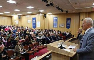 Akdeniz Belediyesi’nden ’Kadın Hakları Günü’...